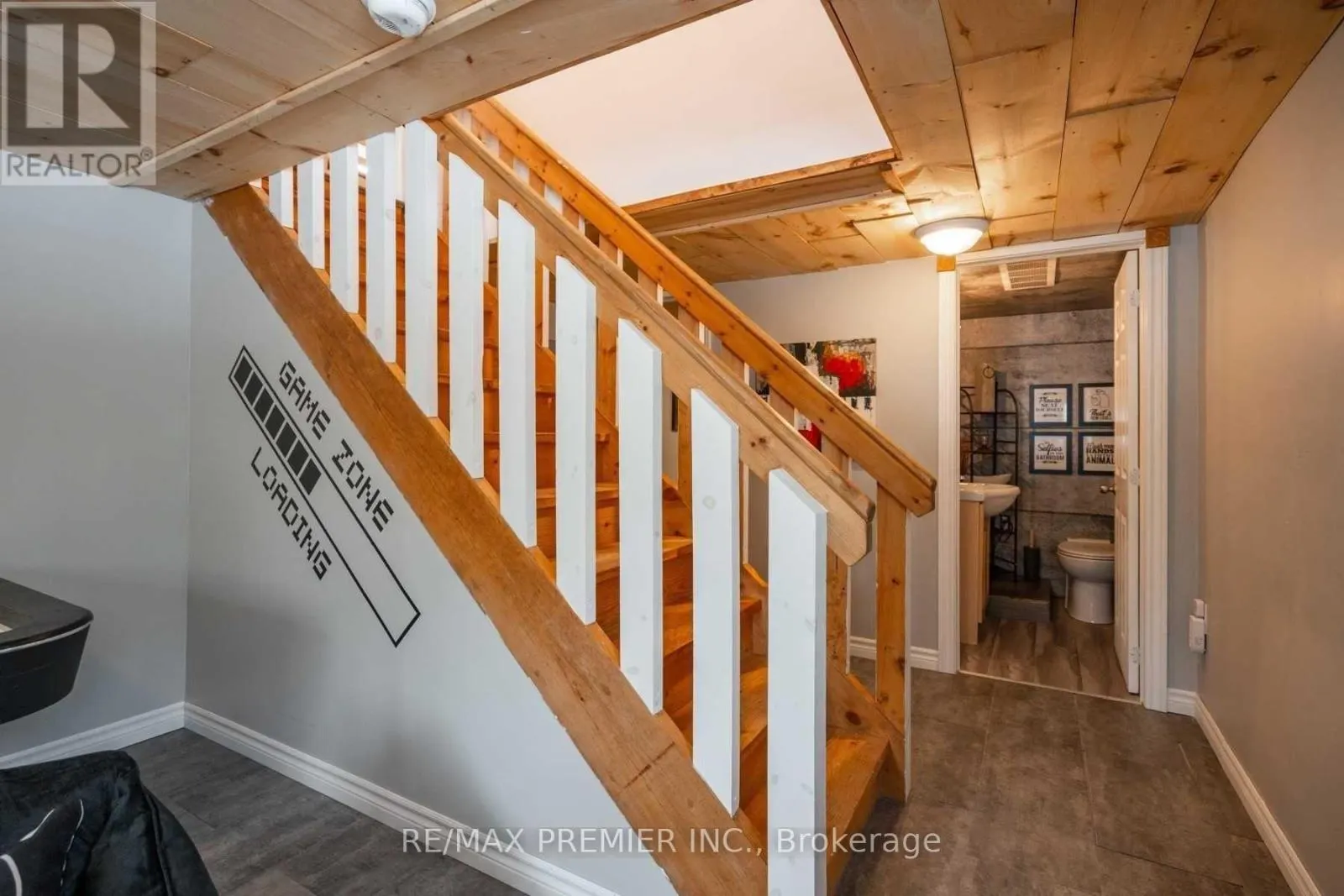 2288 CHAMPLAIN ROAD