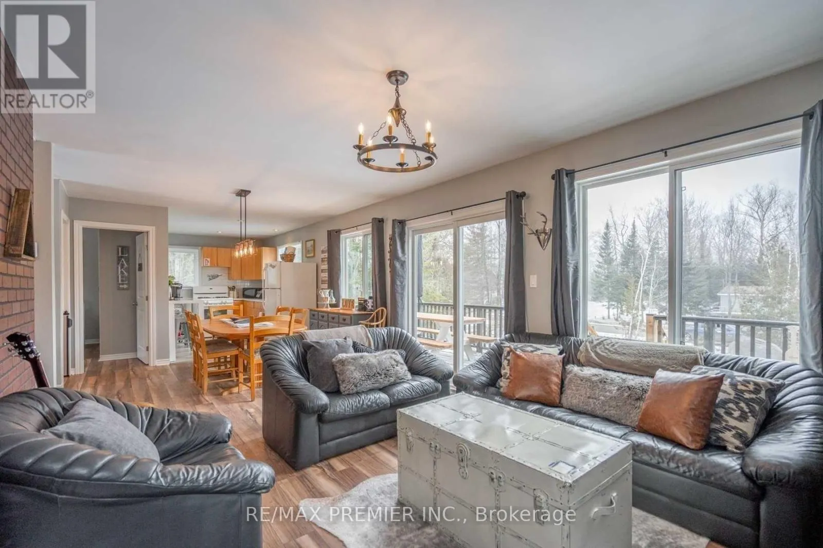 2288 CHAMPLAIN ROAD