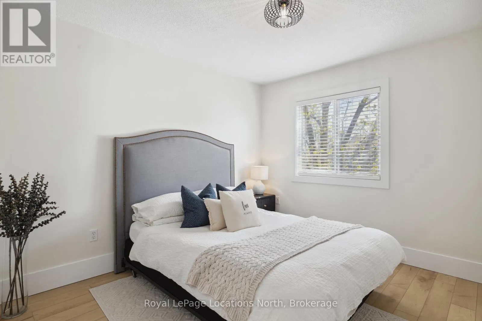 16 - 15 WATTS CRESCENT, #16