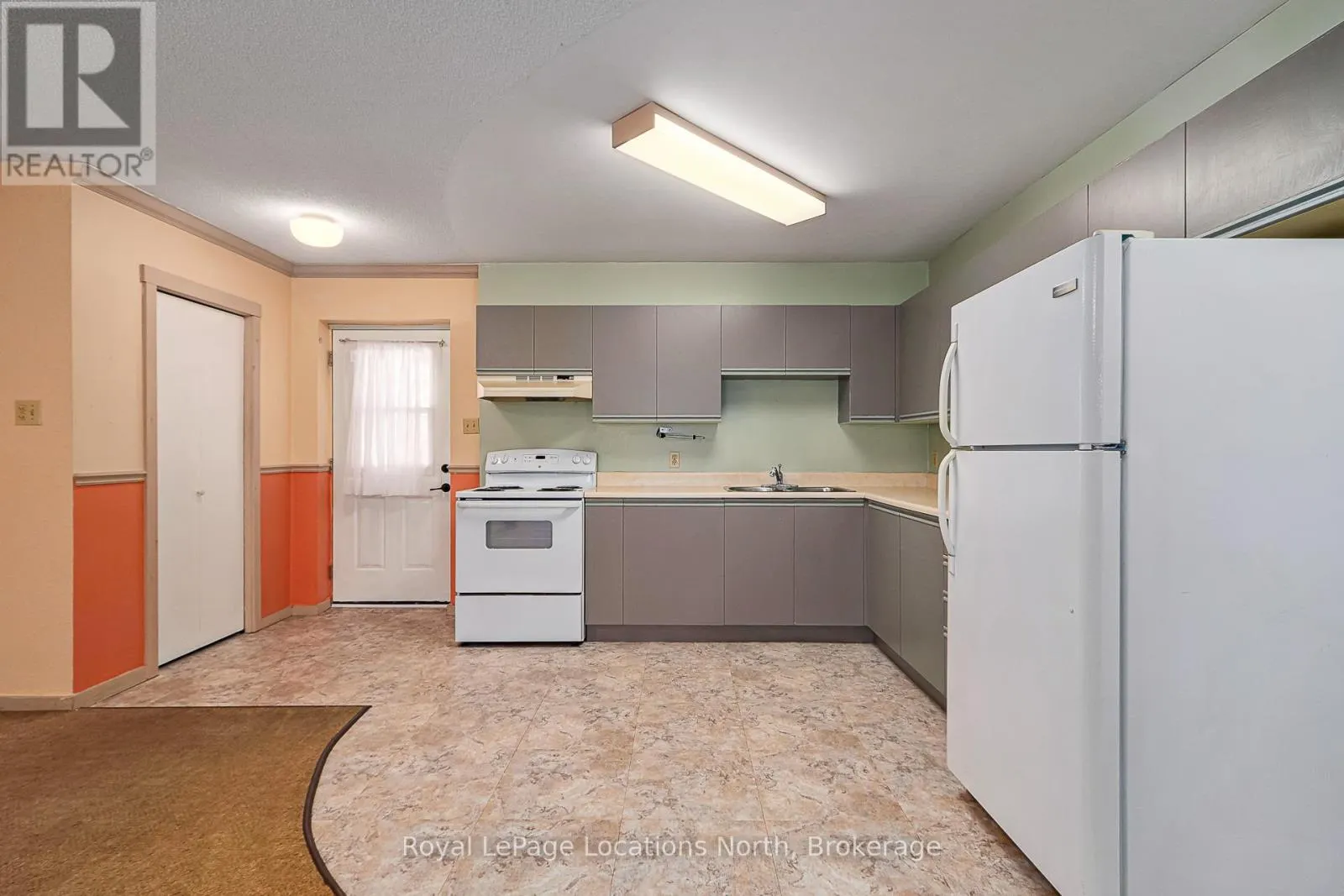 1 - 891 RIVER ROAD W, #1