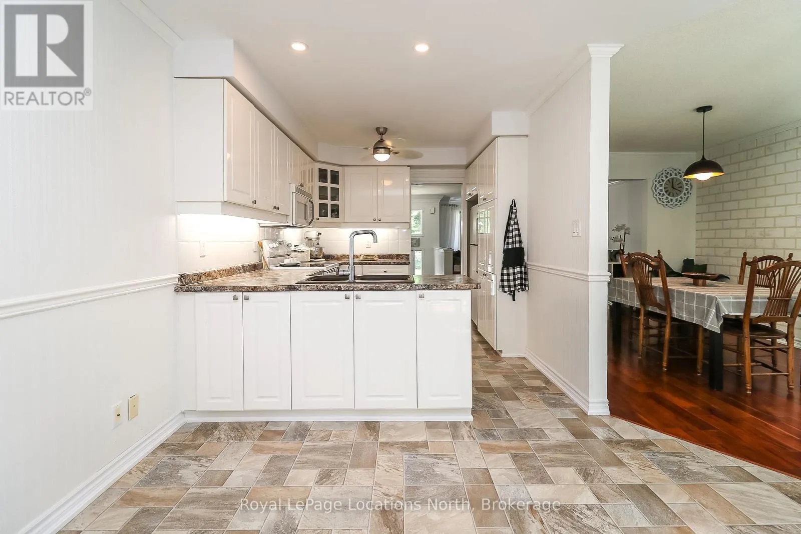 160 FERNBROOK DRIVE