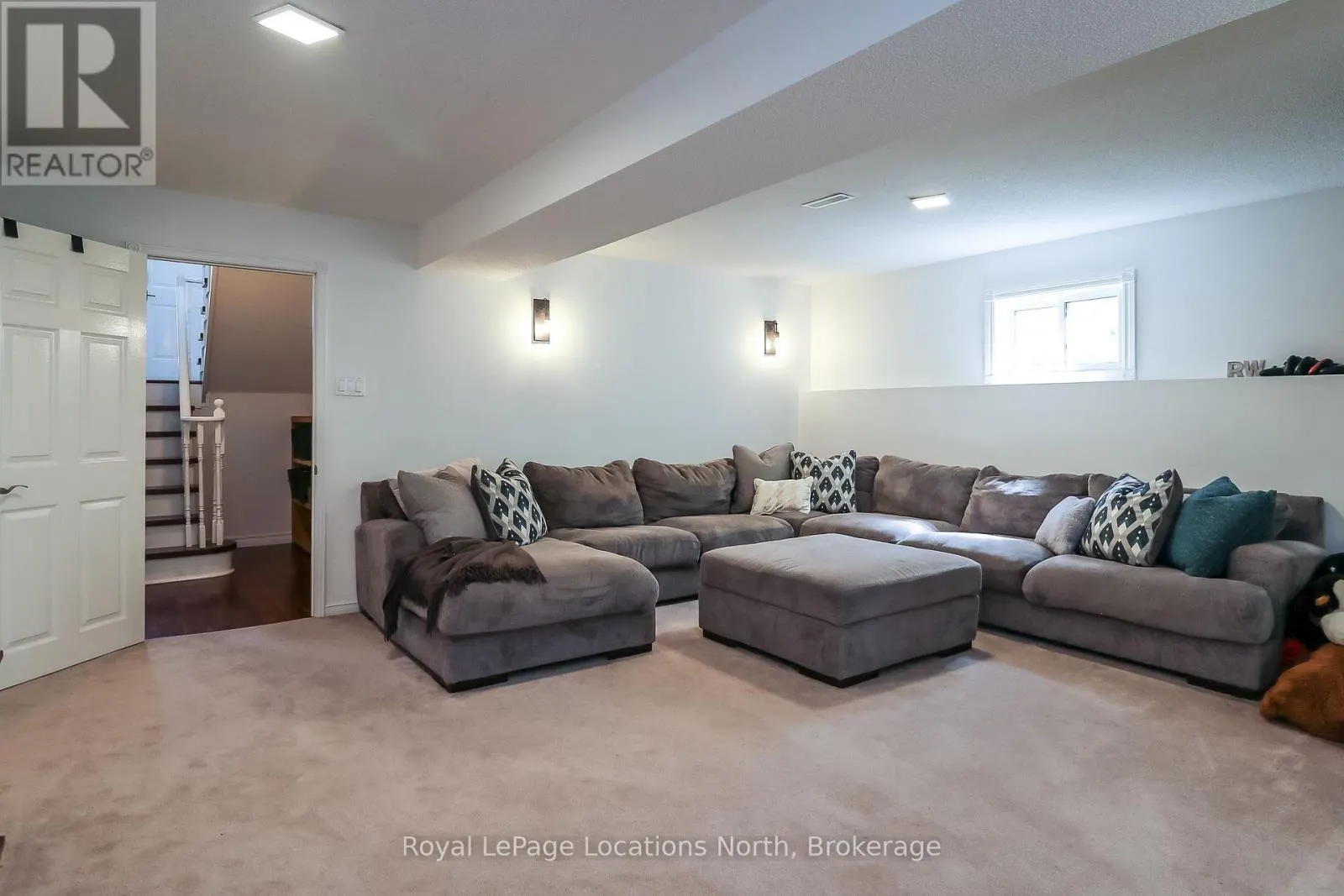 160 FERNBROOK DRIVE