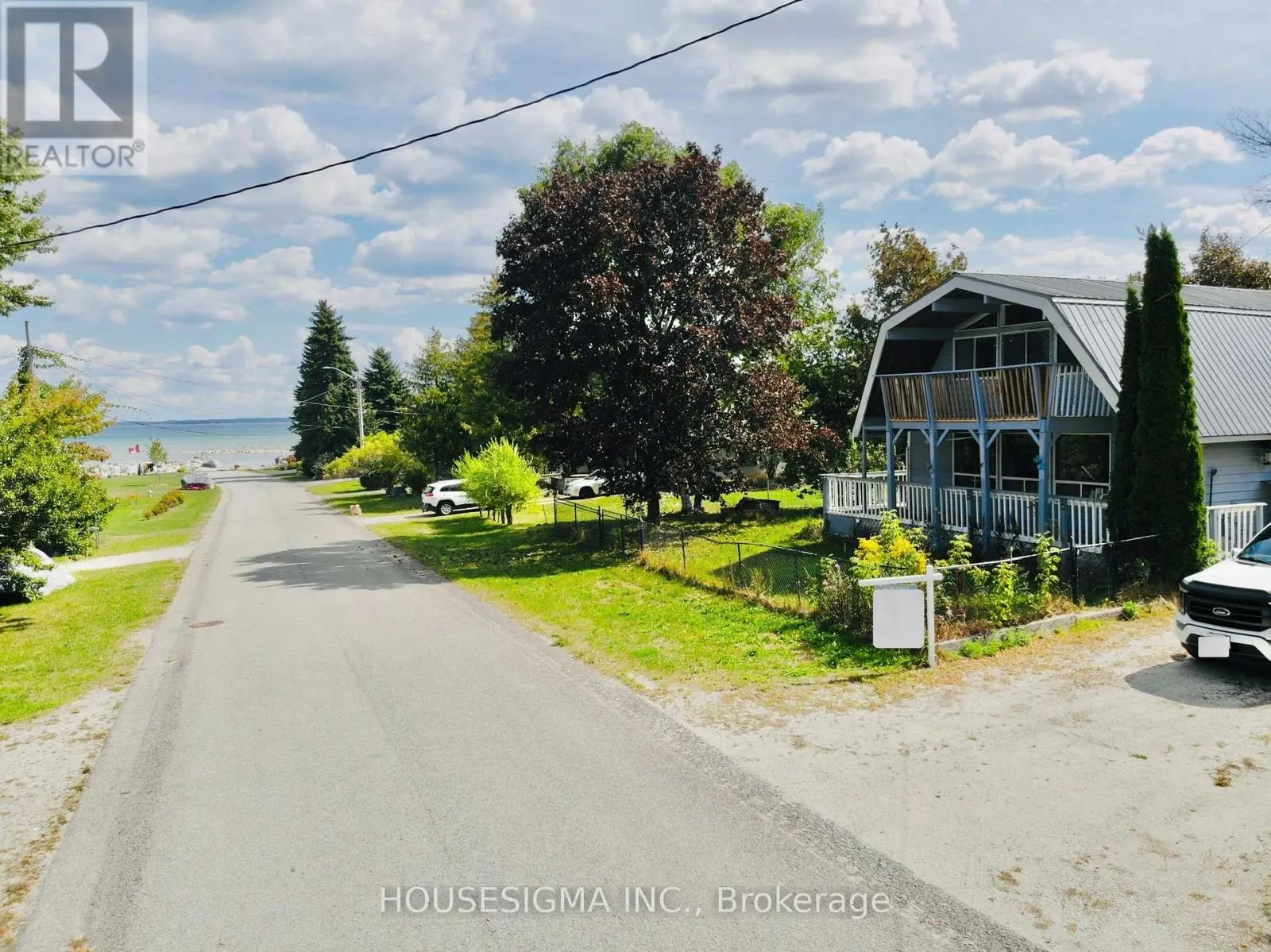 13 BAYVIEW AVENUE