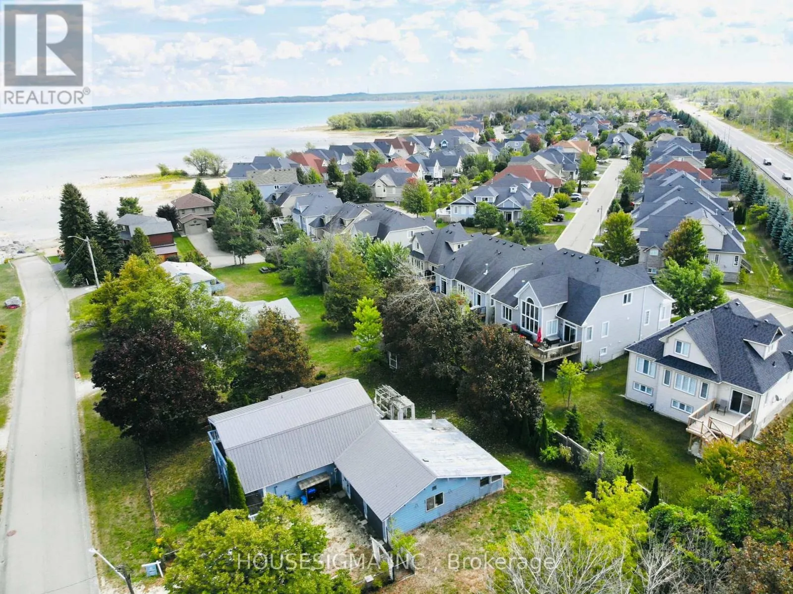 13 BAYVIEW AVENUE