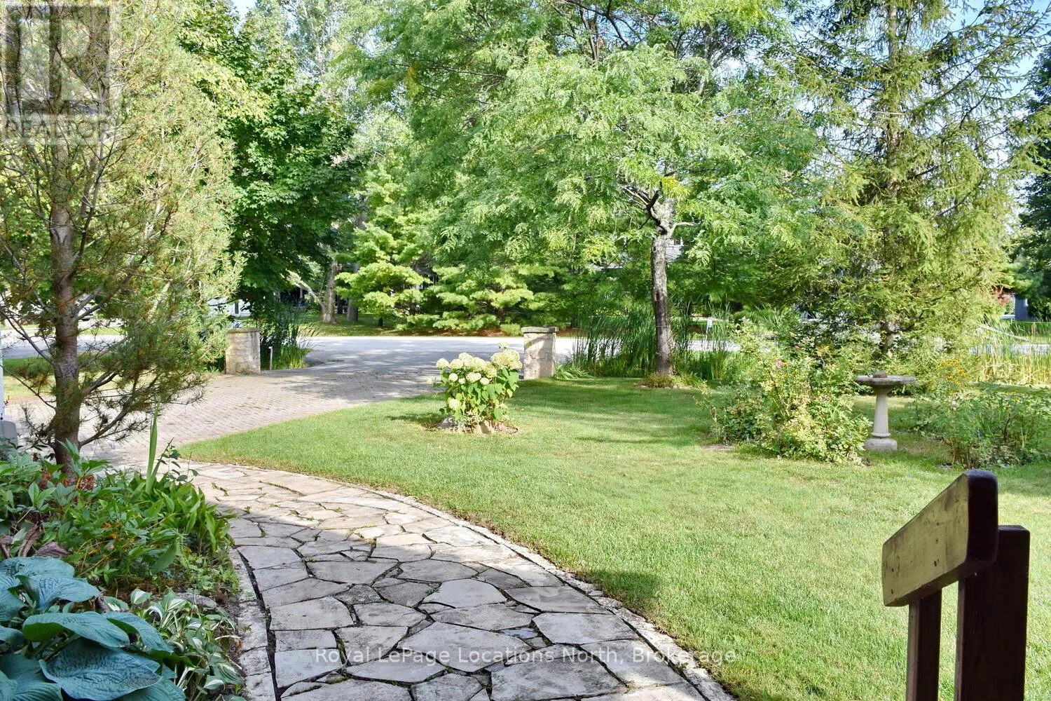 20 MOUNT VIEW COURT
