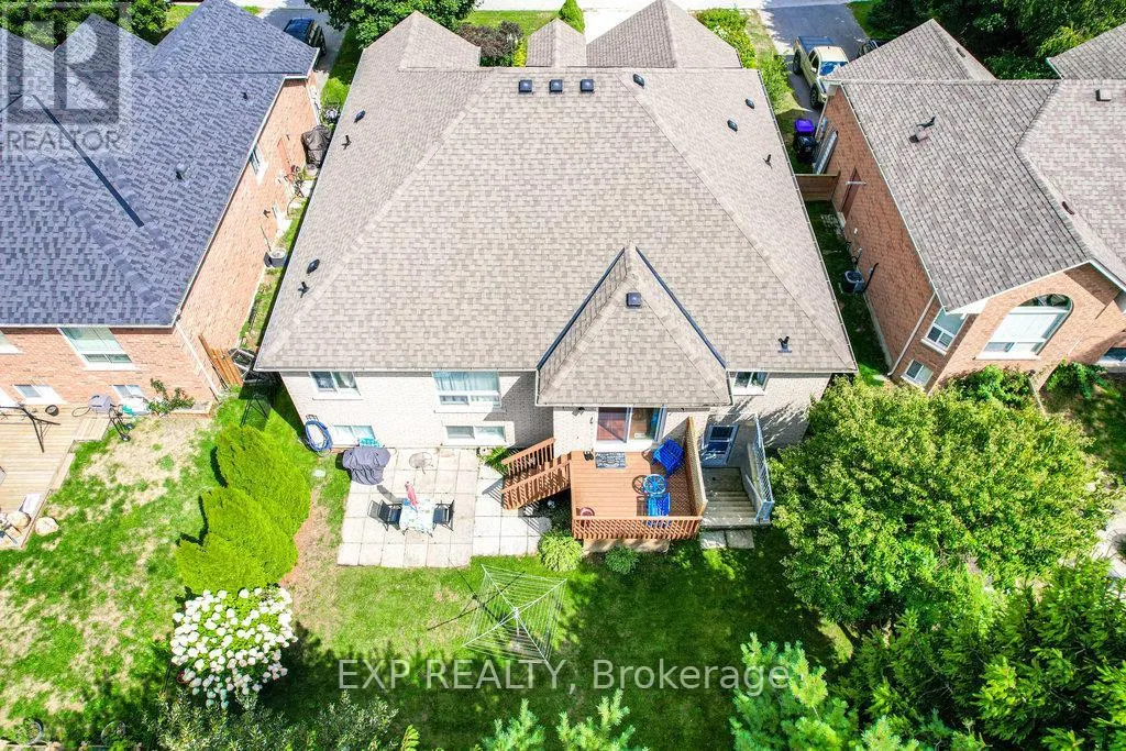 27 GREEN PINE CRESCENT