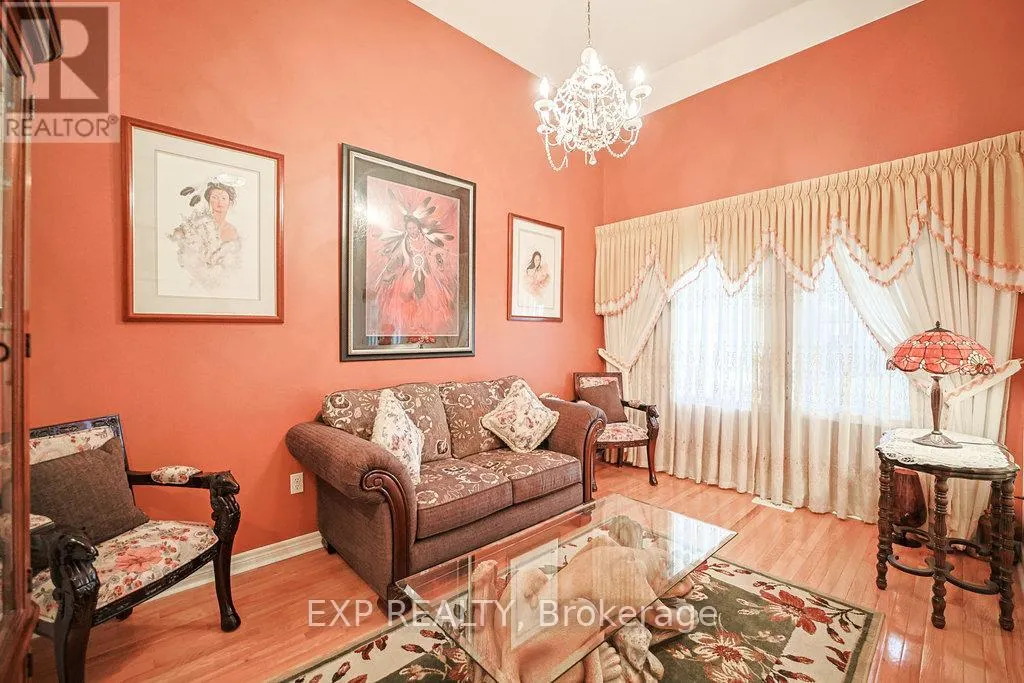 27 GREEN PINE CRESCENT