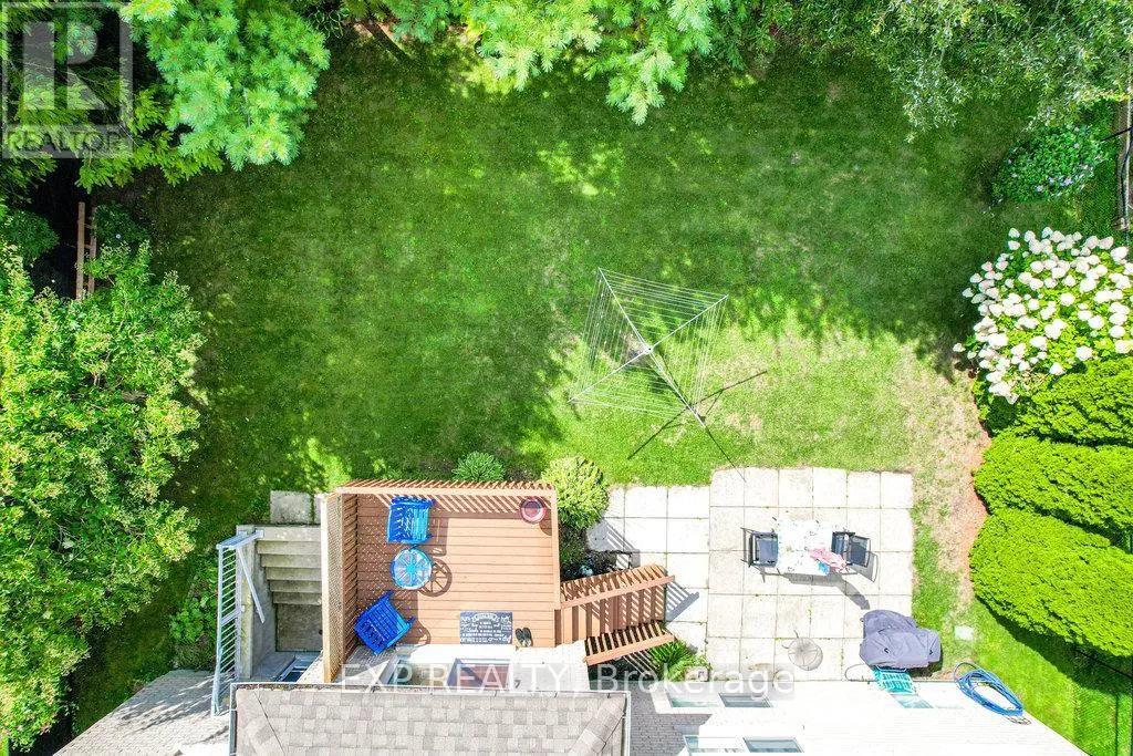 27 GREEN PINE CRESCENT
