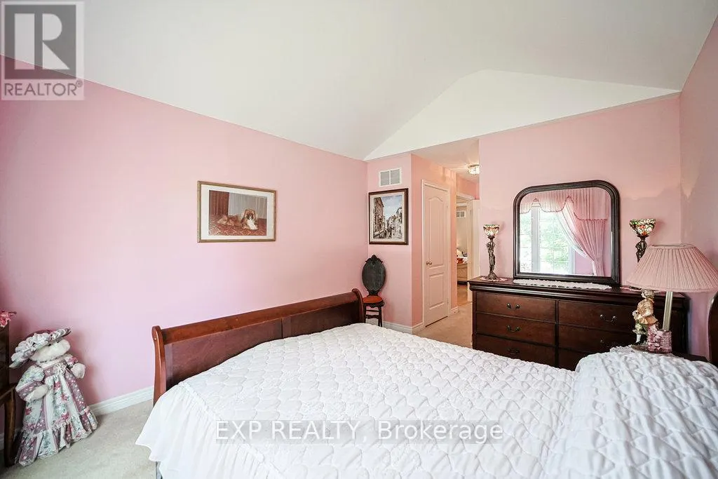 27 GREEN PINE CRESCENT