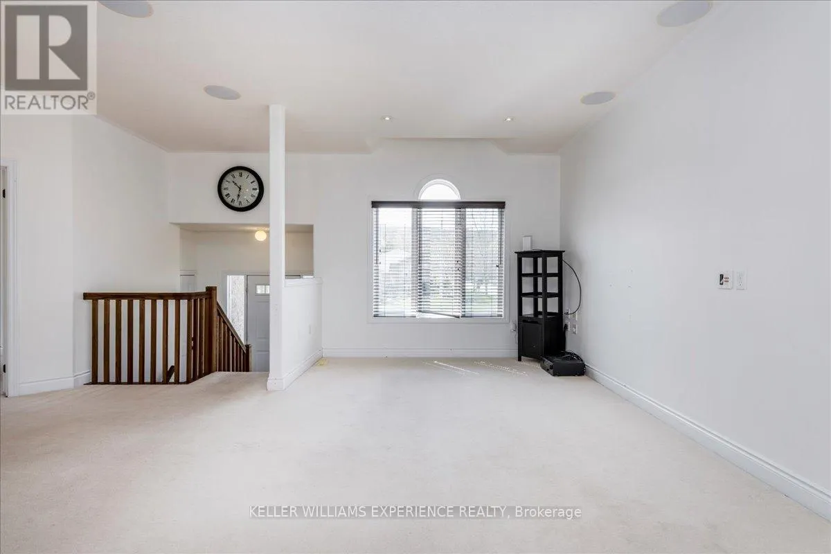 33 PRIMROSE CRESCENT