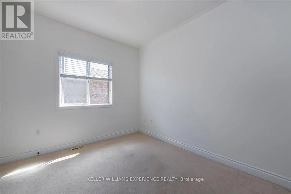 33 PRIMROSE CRESCENT