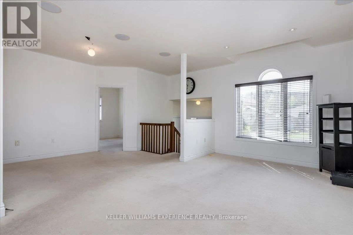 33 PRIMROSE CRESCENT