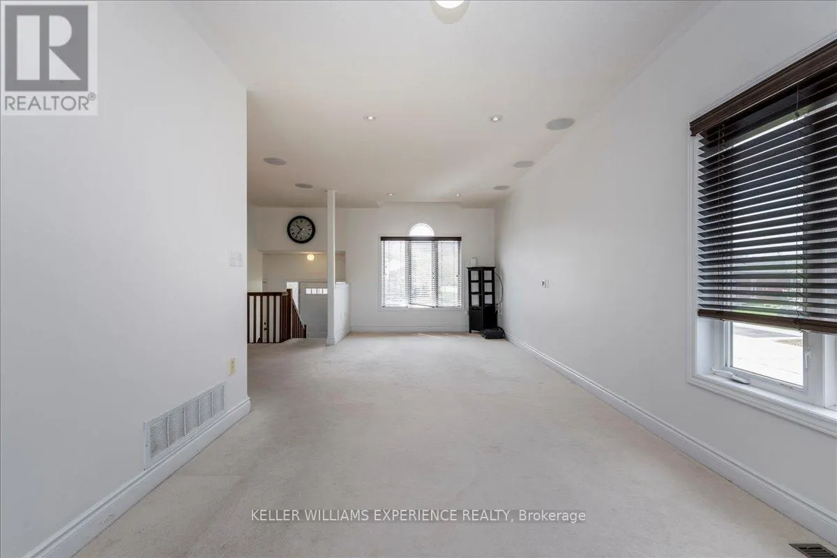 33 PRIMROSE CRESCENT