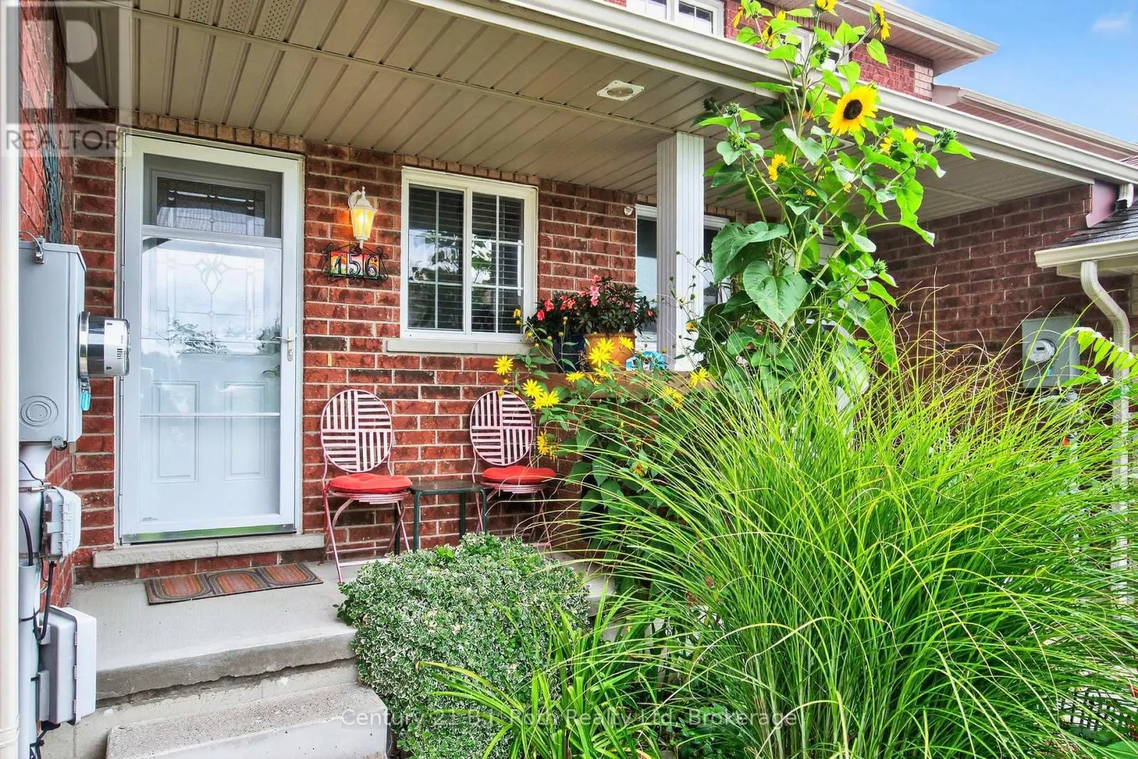 156 SOUTHWINDS CRESCENT