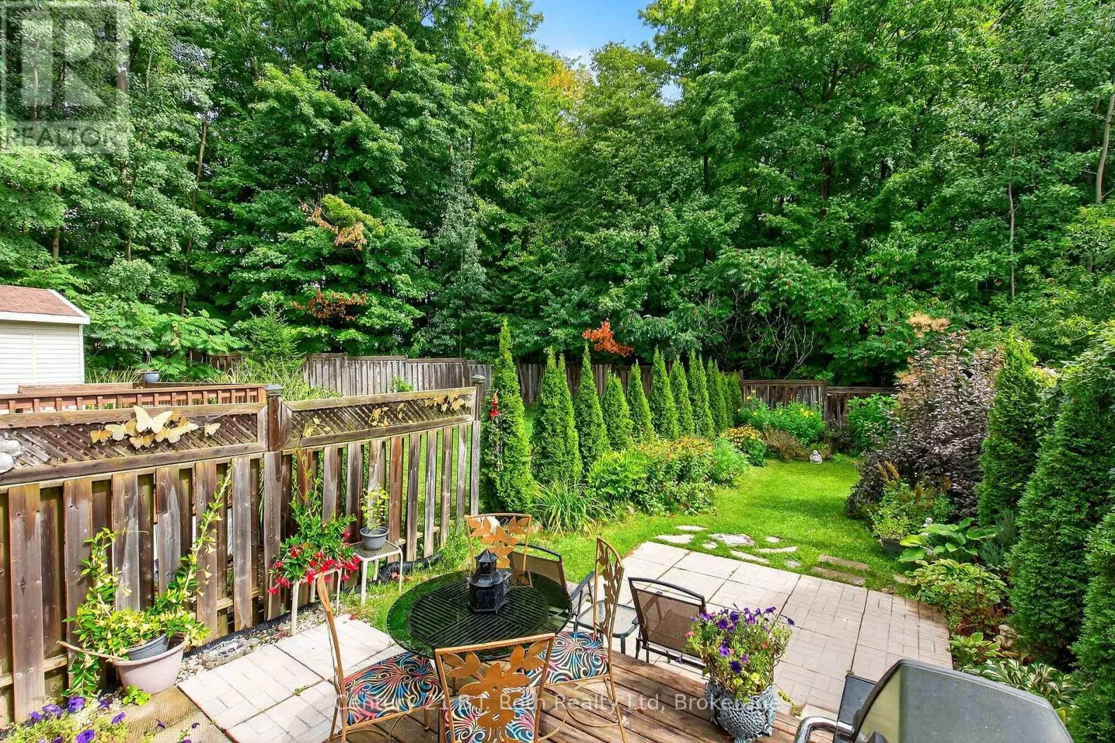 156 SOUTHWINDS CRESCENT