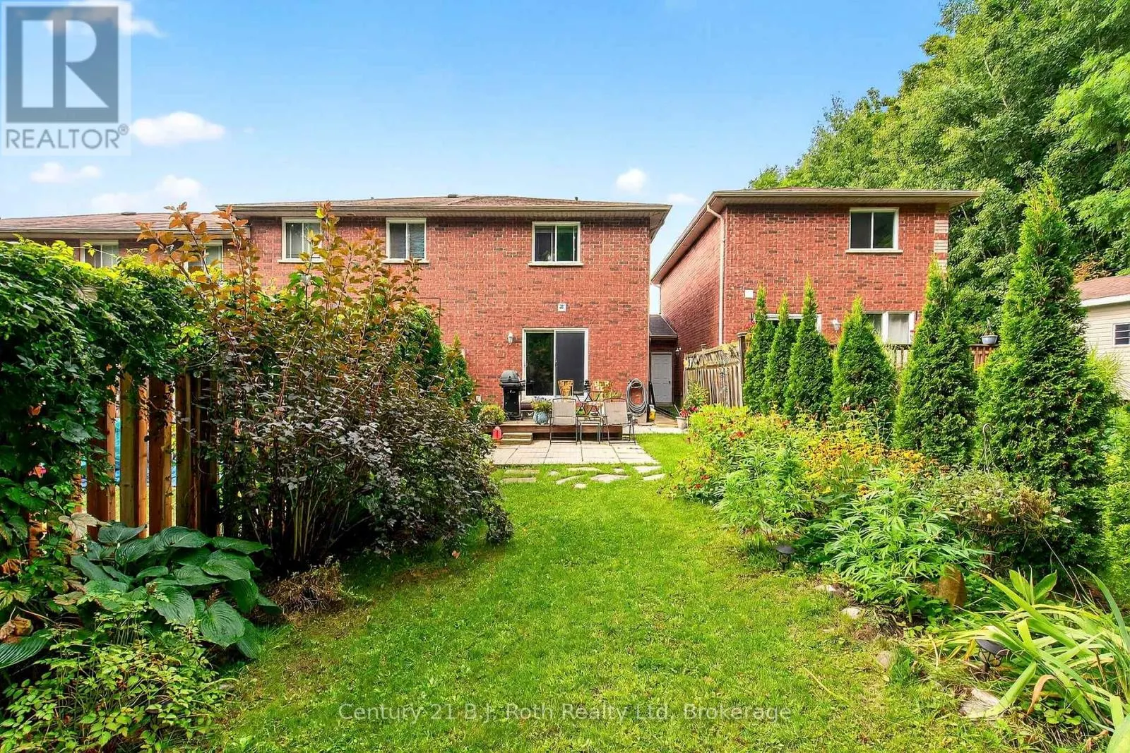 156 SOUTHWINDS CRESCENT