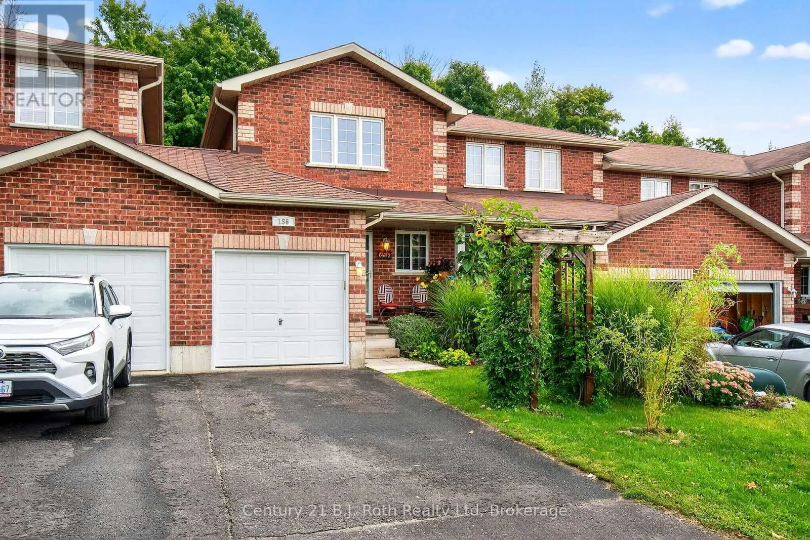 156 SOUTHWINDS CRESCENT