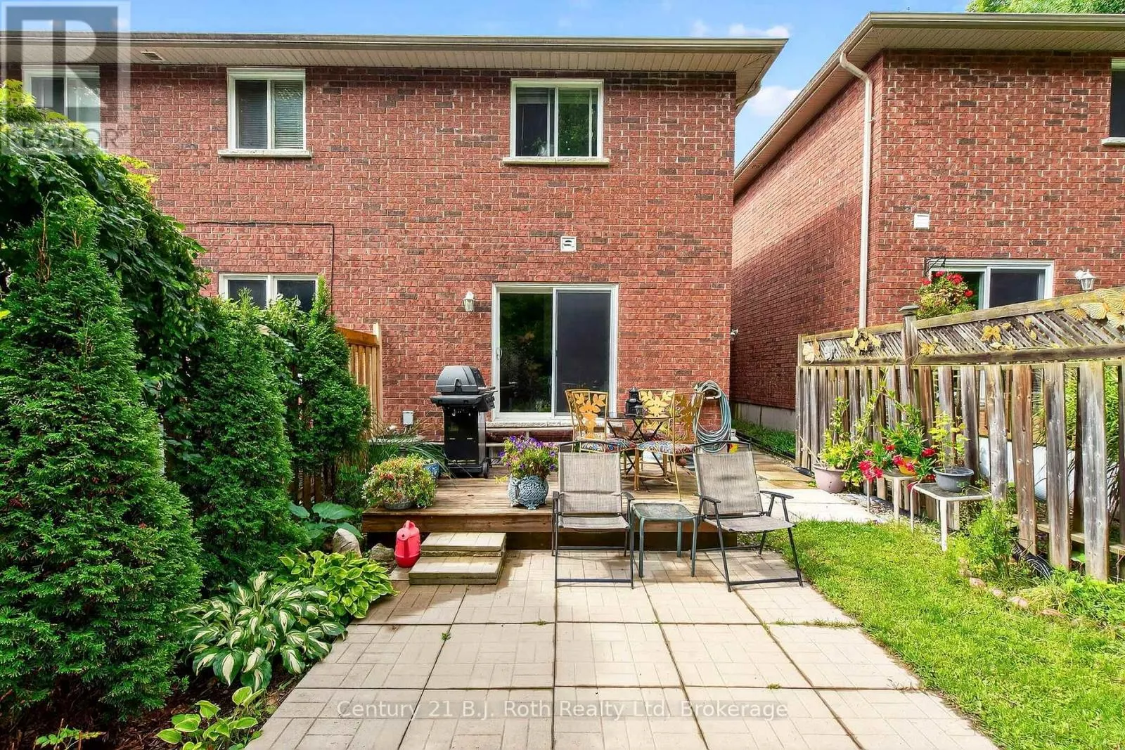 156 SOUTHWINDS CRESCENT