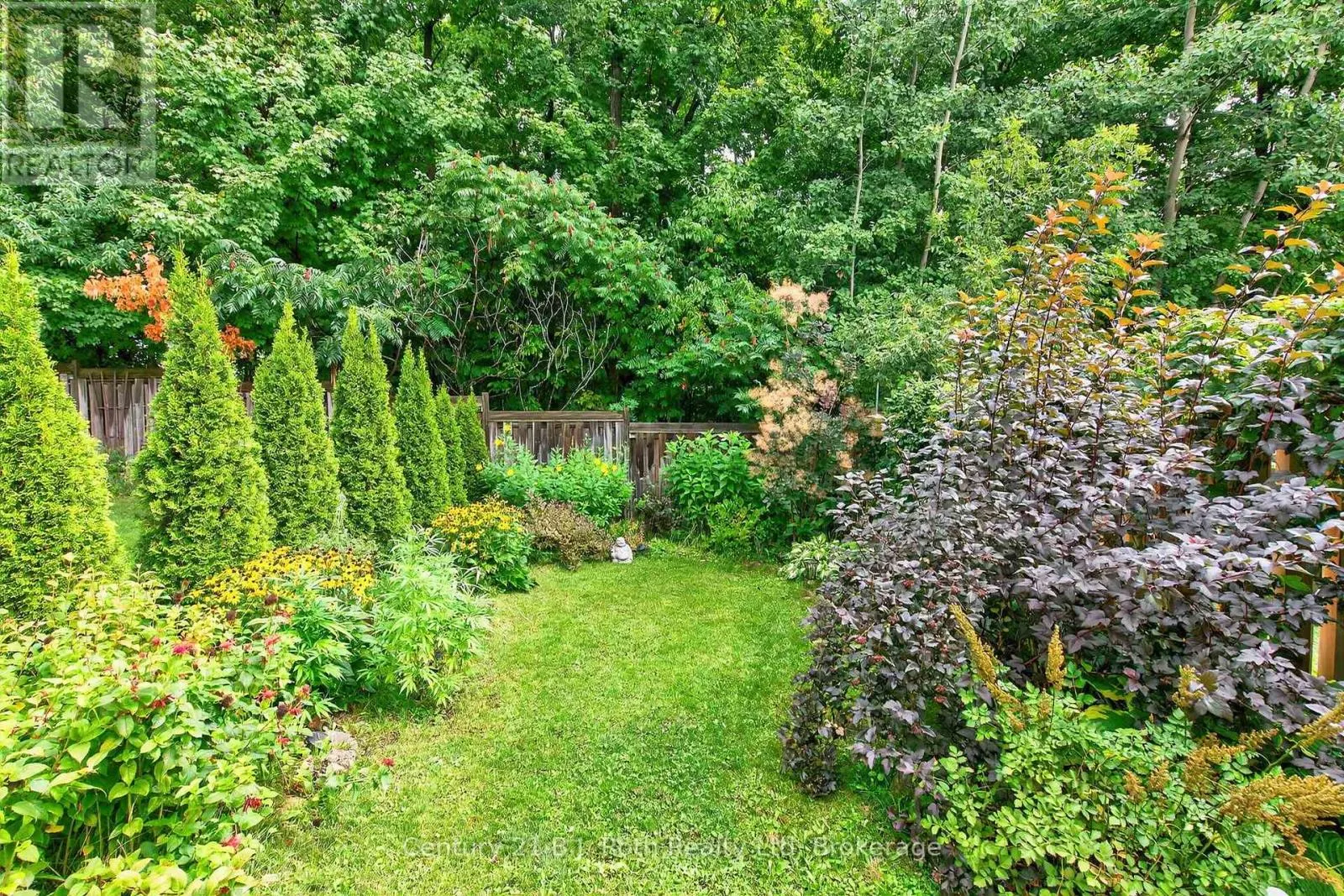 156 SOUTHWINDS CRESCENT