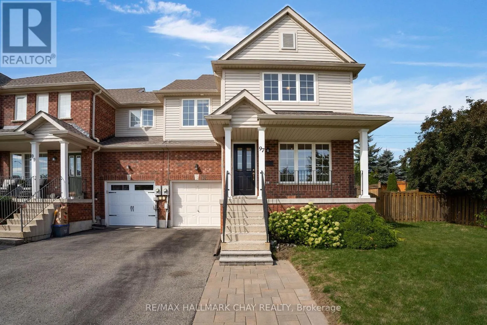97 BENTLEY CRESCENT