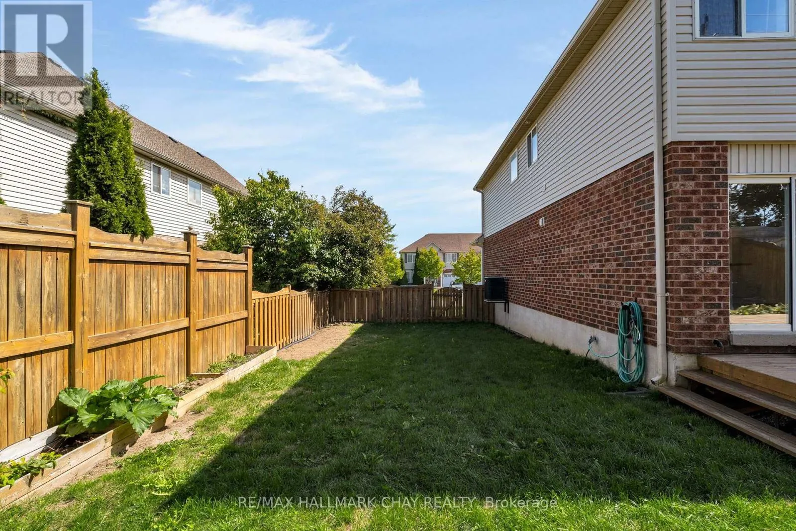 97 BENTLEY CRESCENT