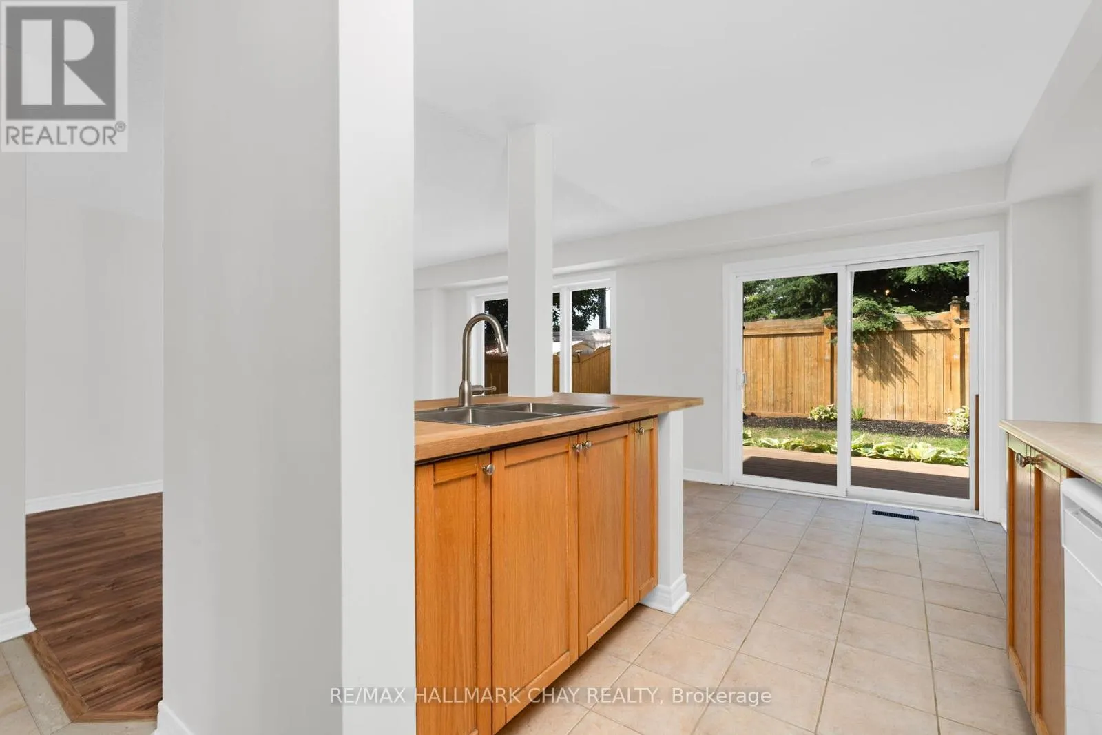 97 BENTLEY CRESCENT