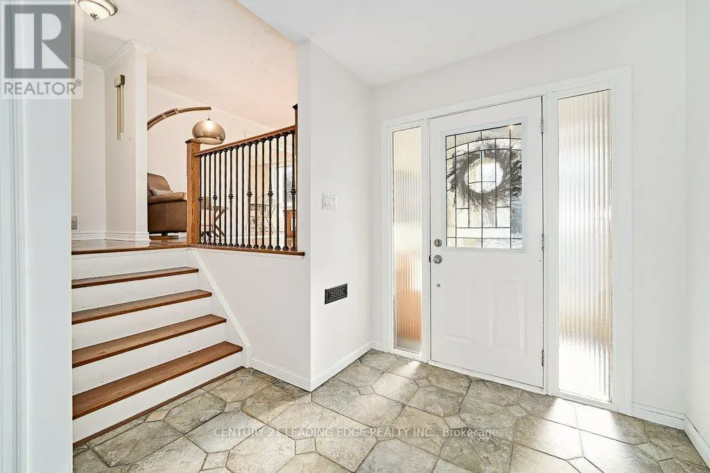 25 EILEEN DRIVE
