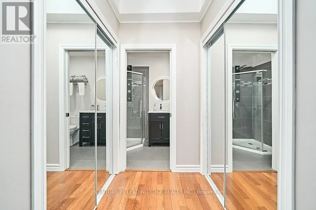25 EILEEN DRIVE