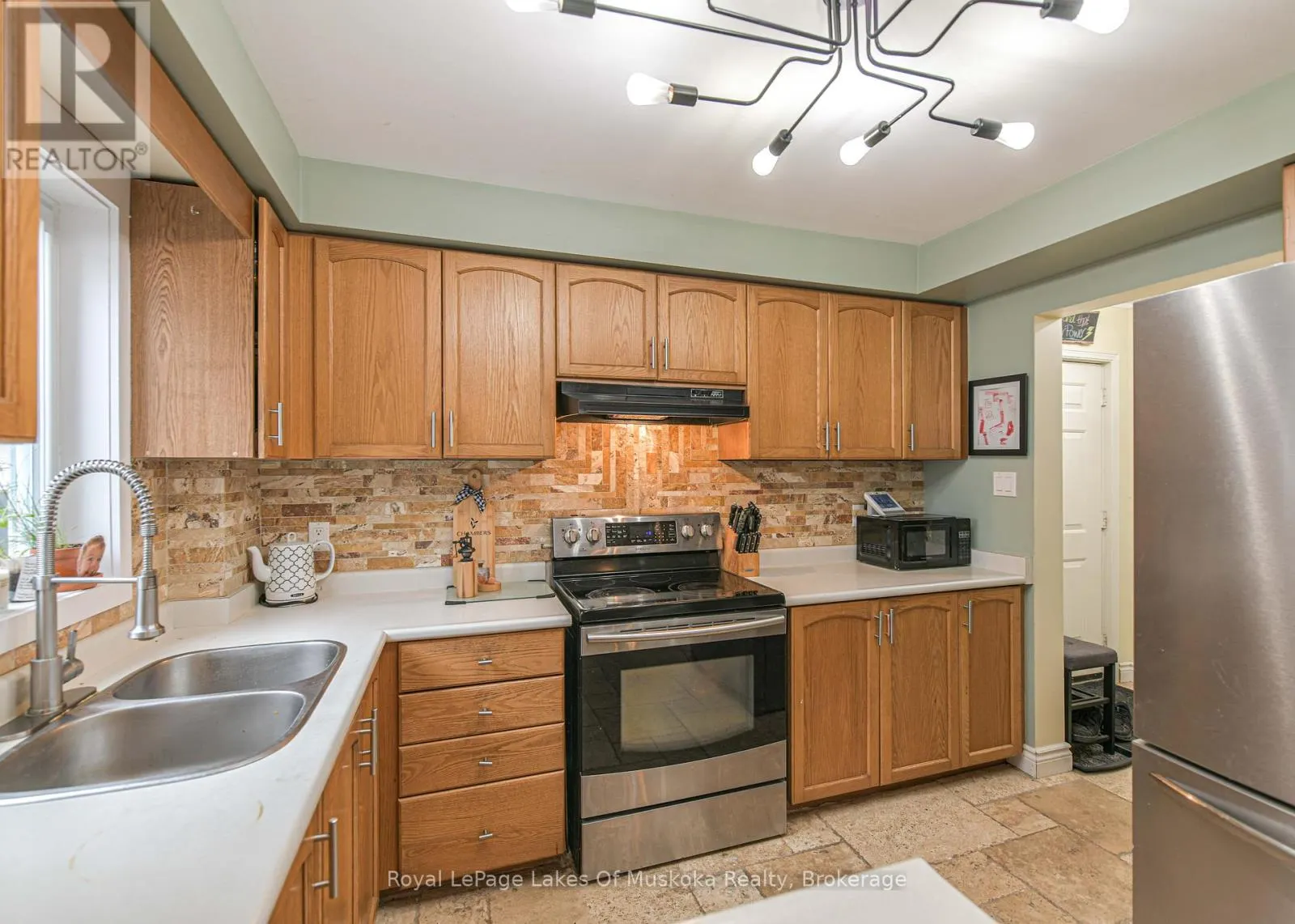 41 PENTON DRIVE