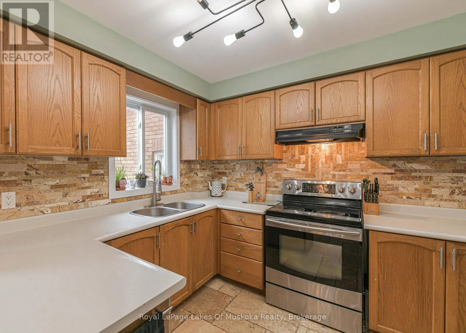 41 PENTON DRIVE