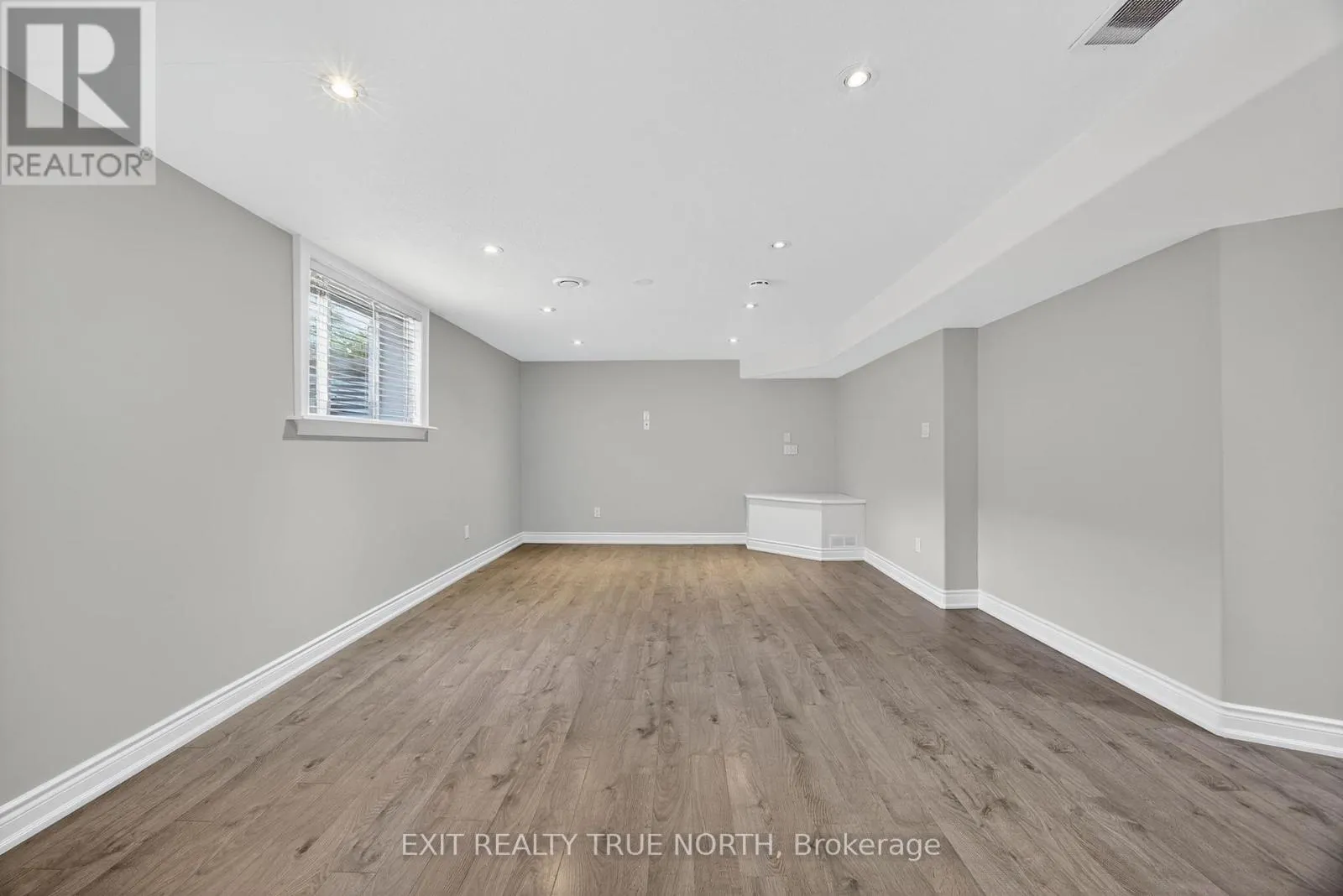 23 JANINE STREET