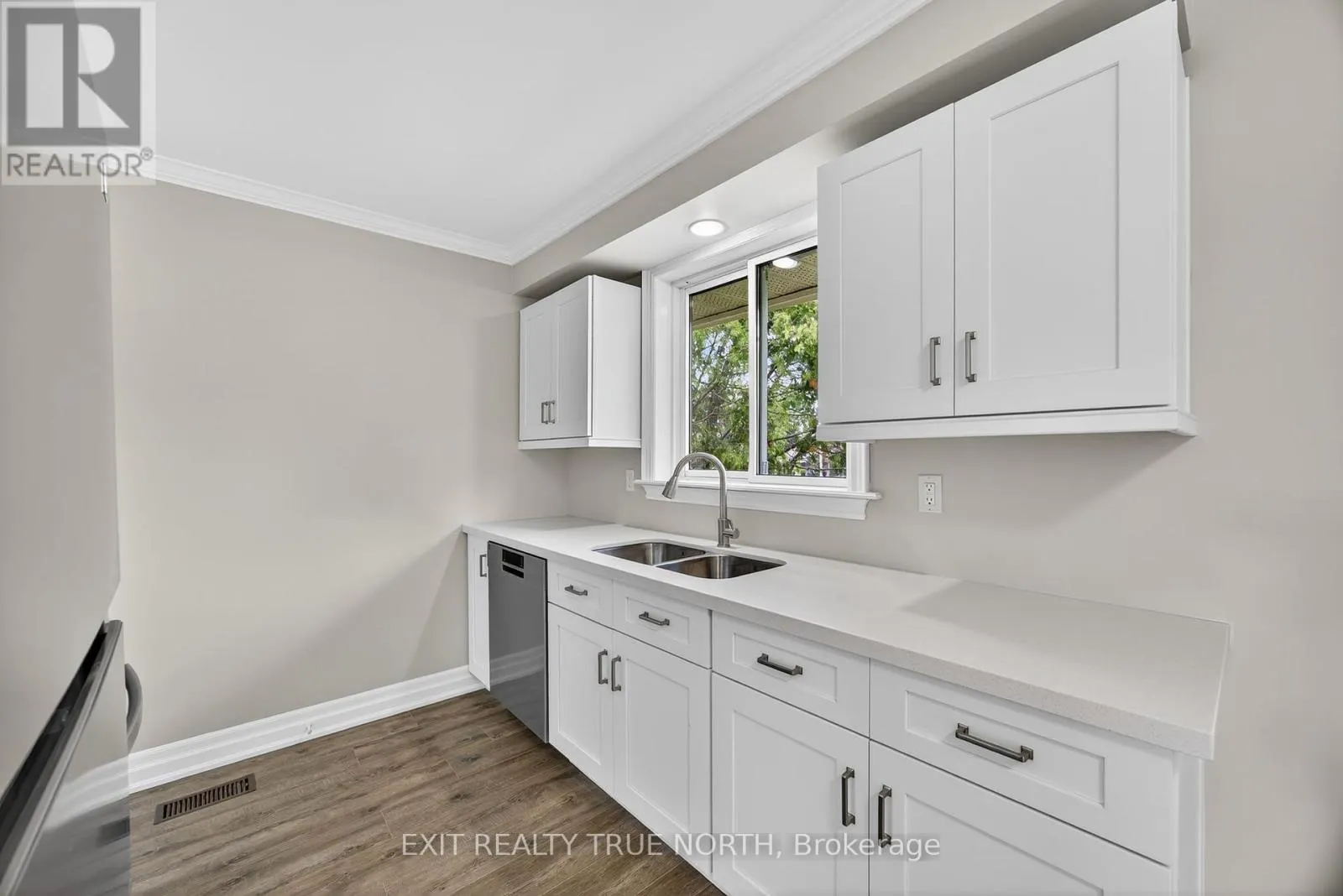 23 JANINE STREET