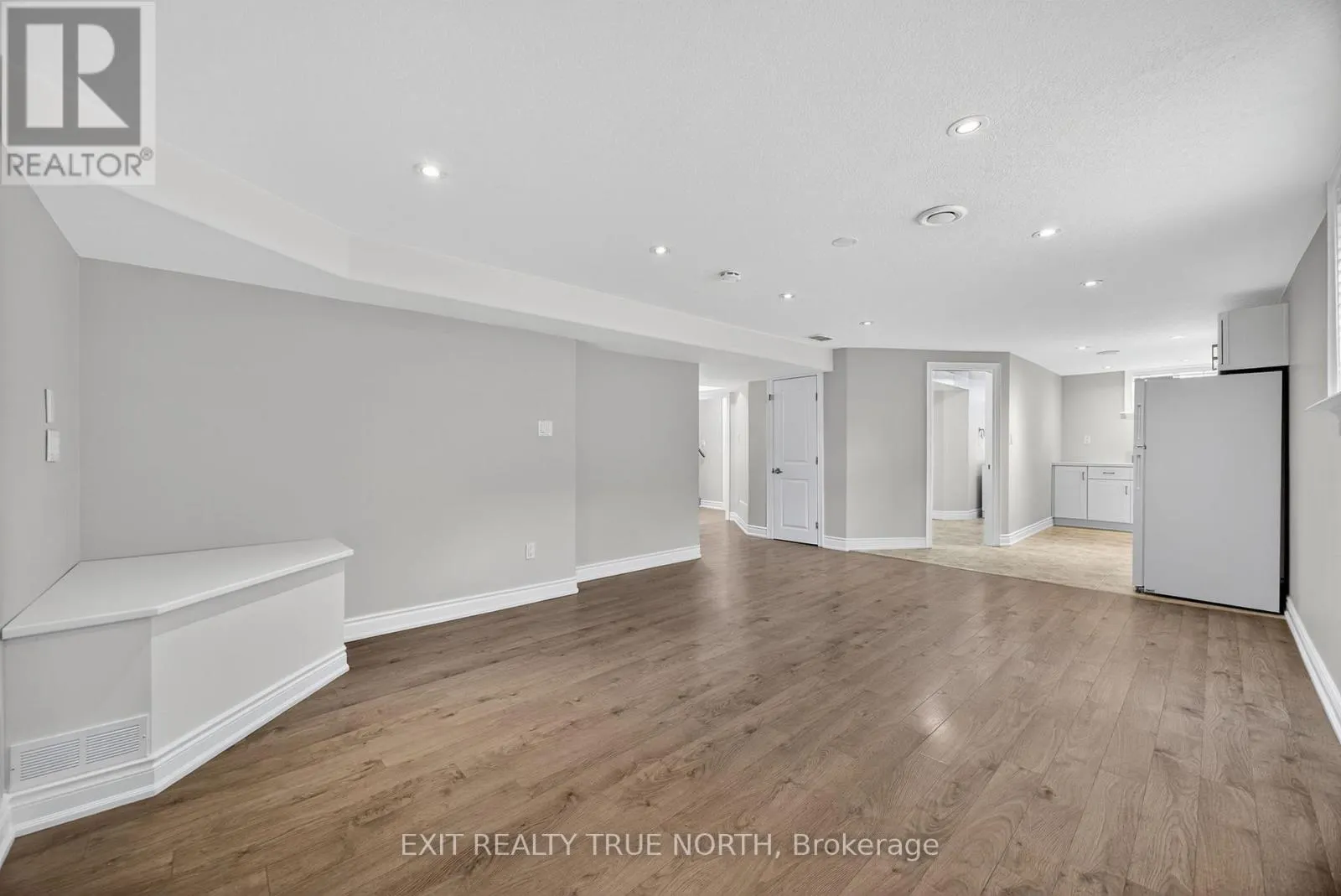 23 JANINE STREET
