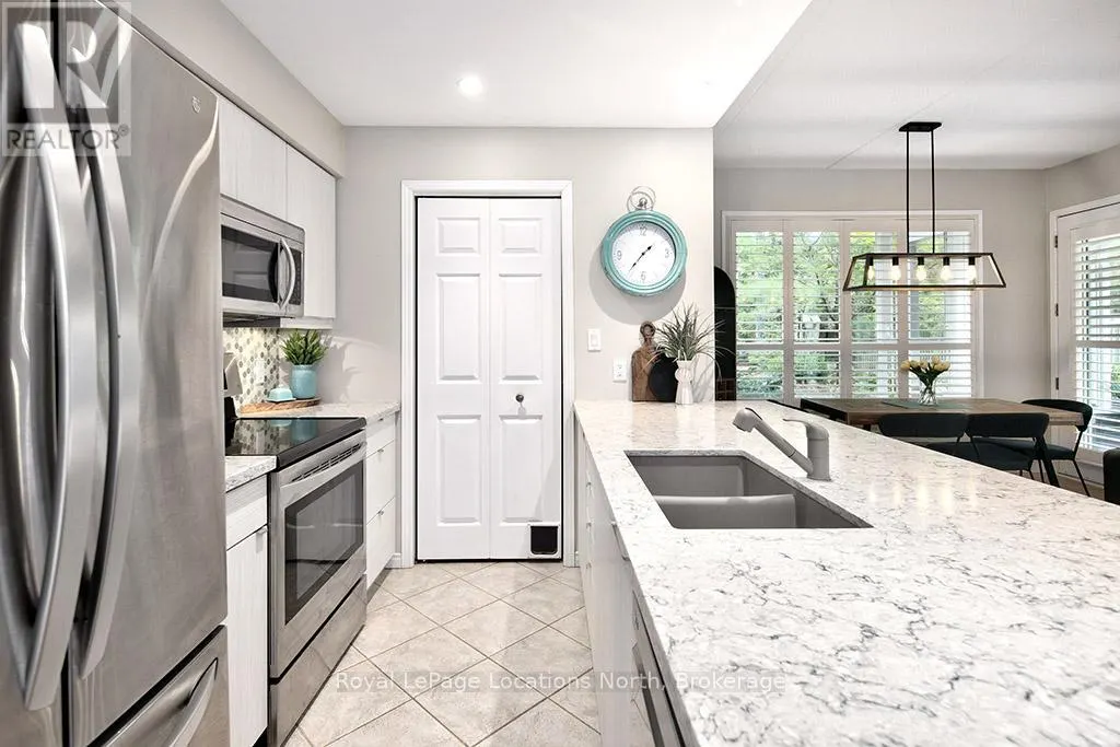 918 CEDAR POINTE COURT