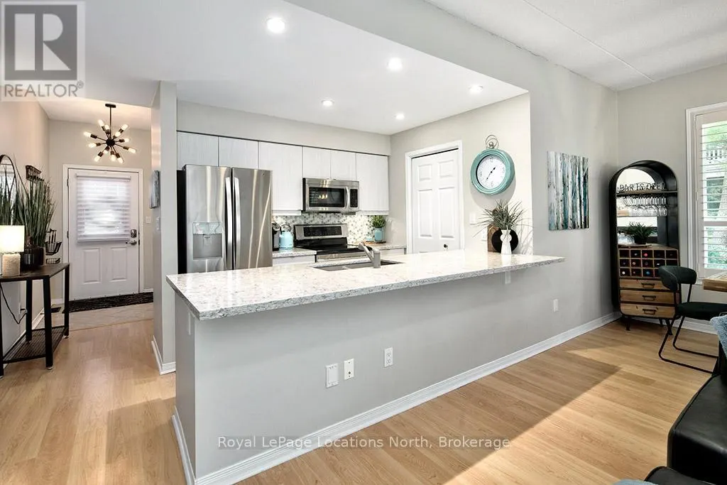 918 CEDAR POINTE COURT