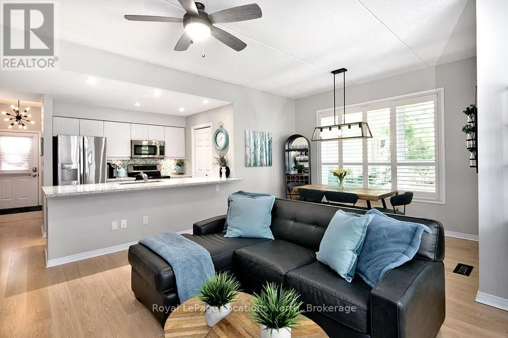 918 CEDAR POINTE COURT