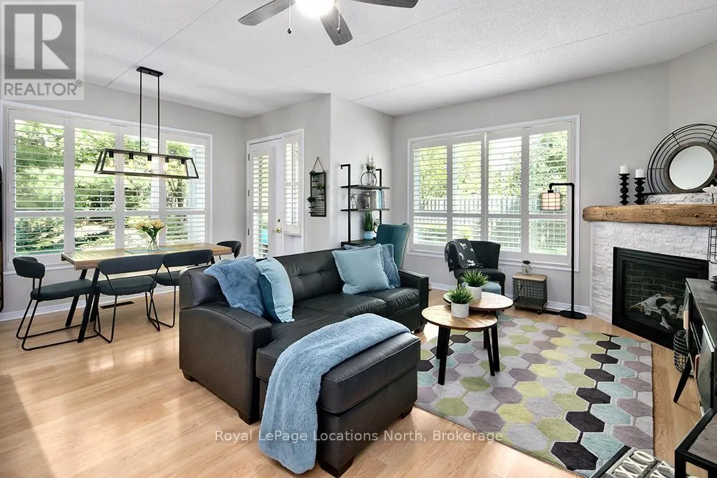 918 CEDAR POINTE COURT