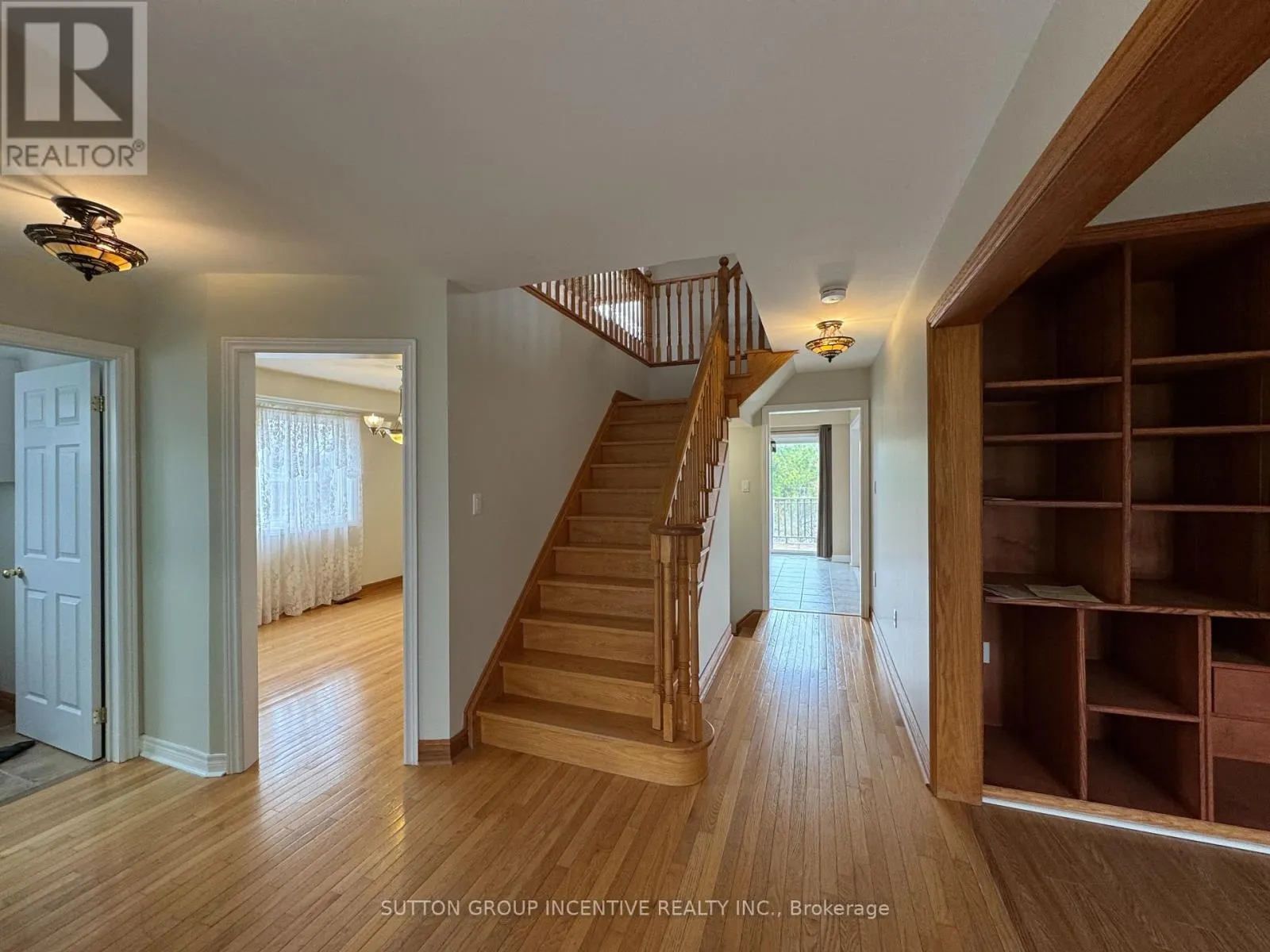 30 COUNTRY LANE