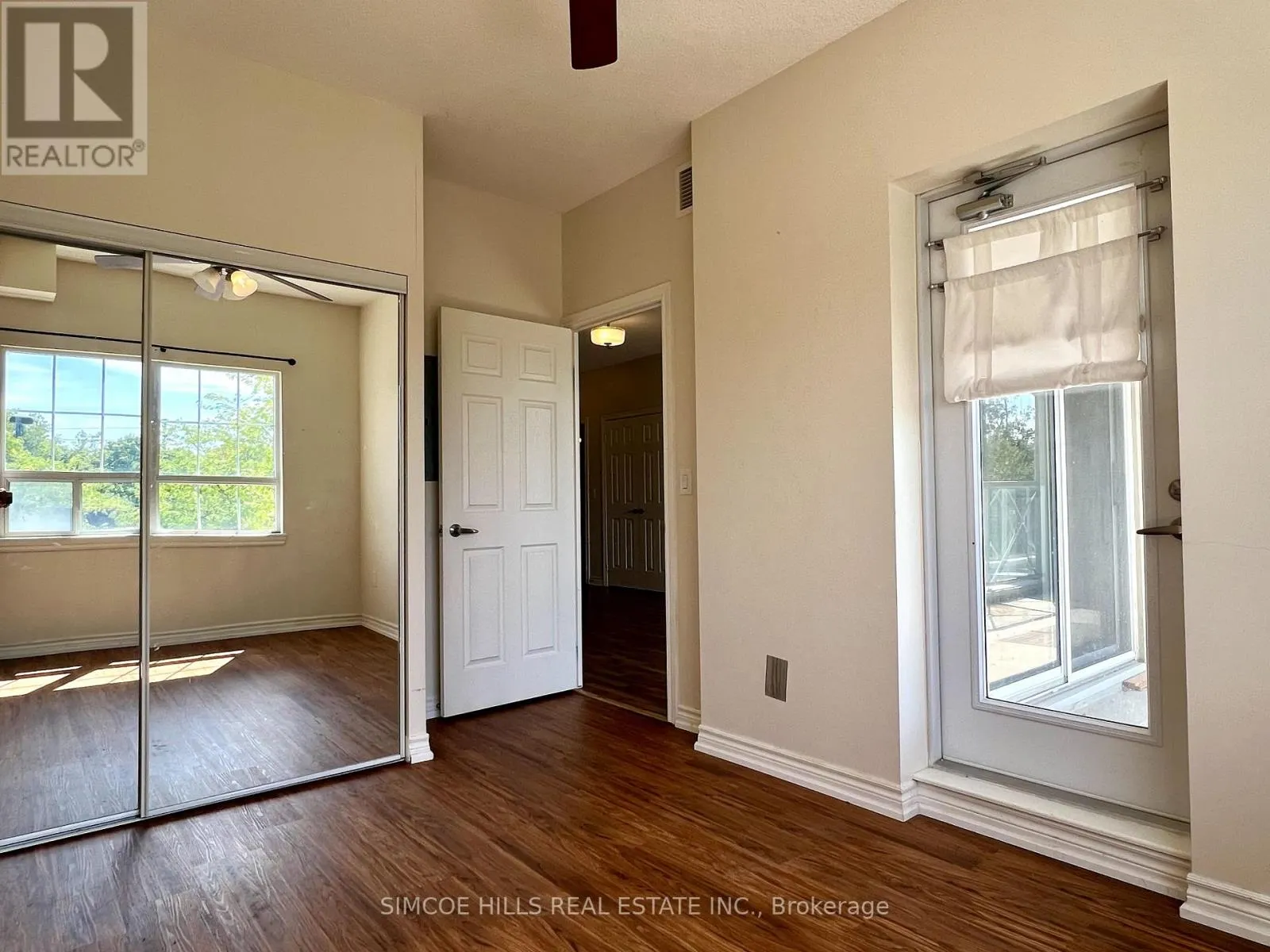 202 - 354 ATHERLEY ROAD