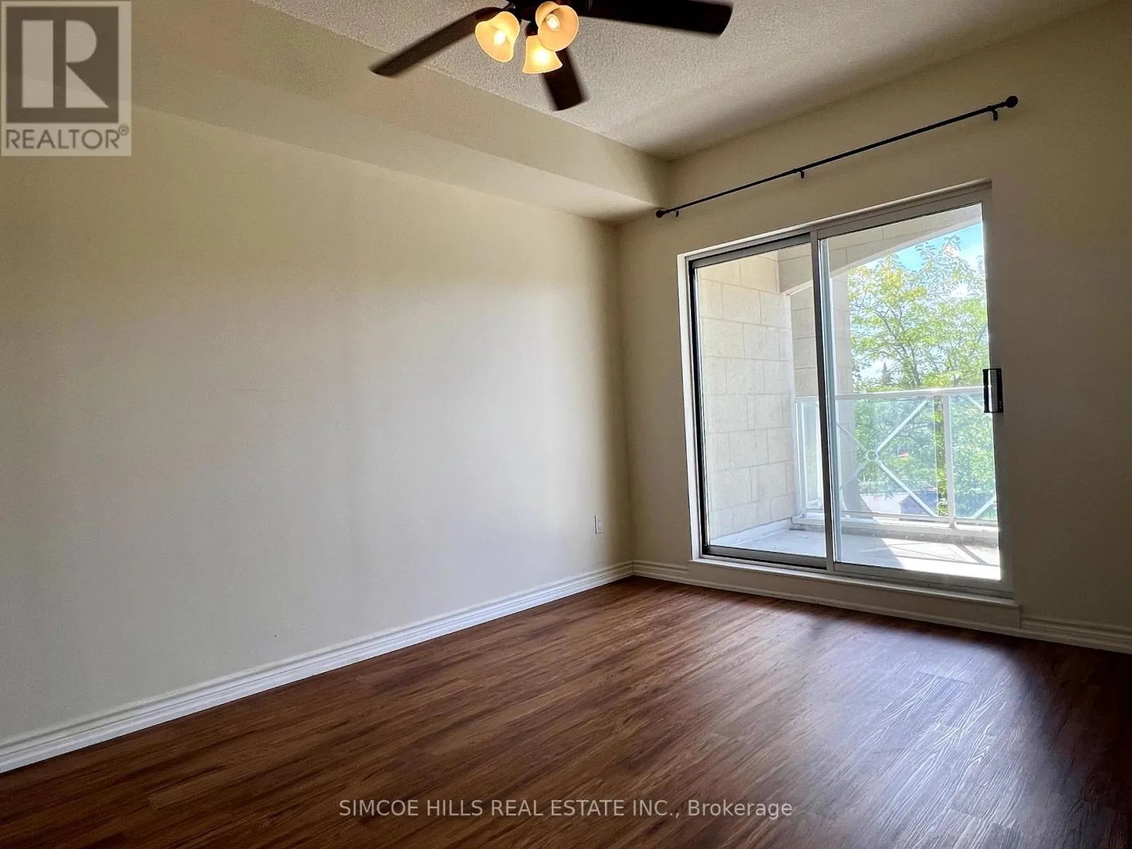 202 - 354 ATHERLEY ROAD