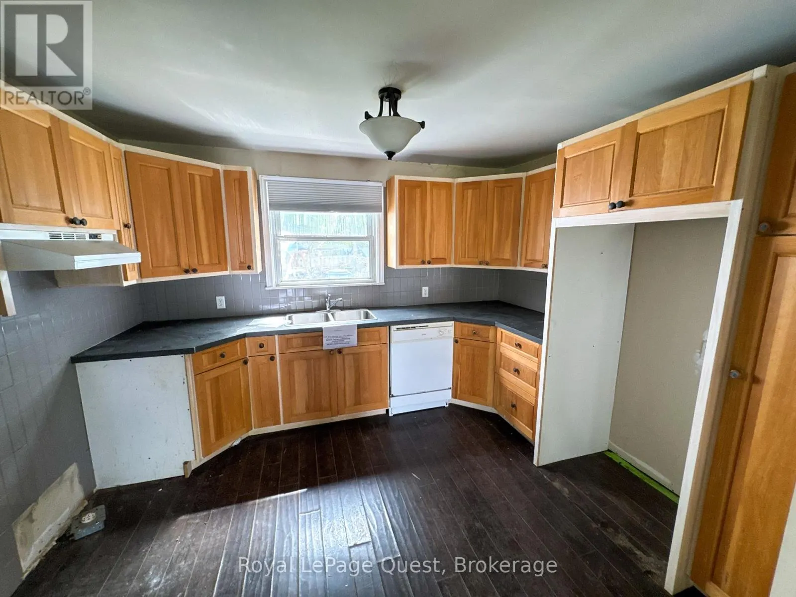 231 BARNETT AVENUE