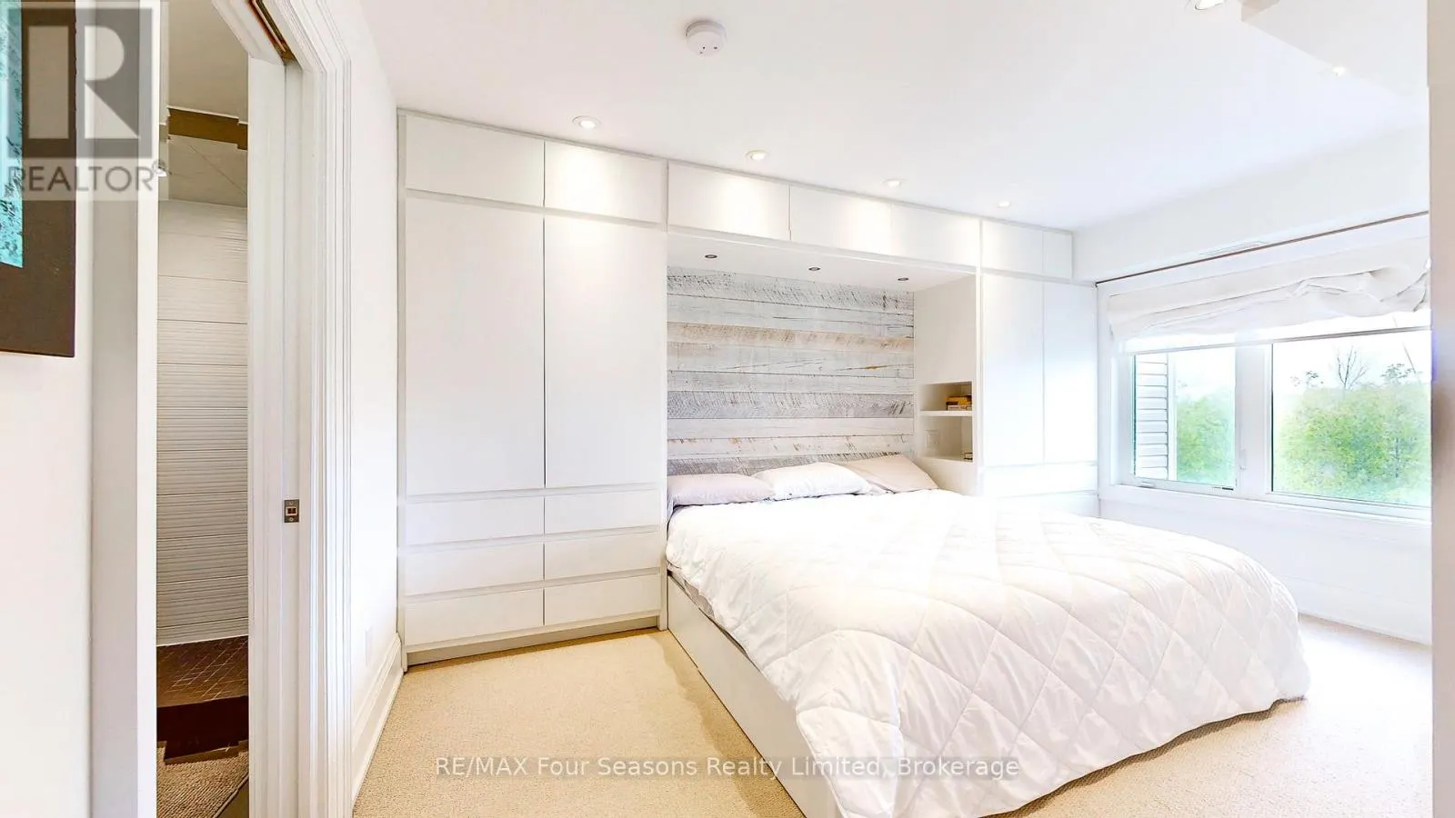 203 - 6 ANCHORAGE CRESCENT, #203