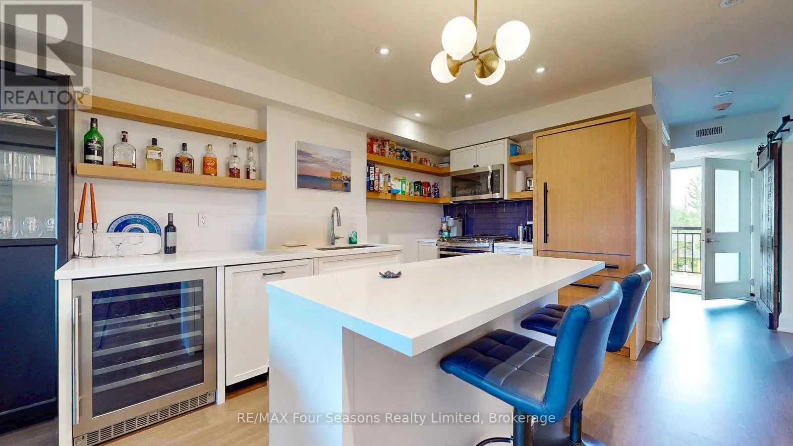 203 - 6 ANCHORAGE CRESCENT, #203