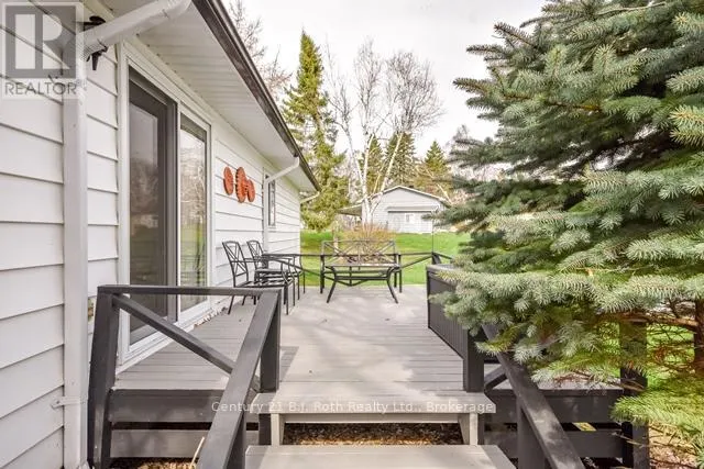 22 TAMARACK DRIVE