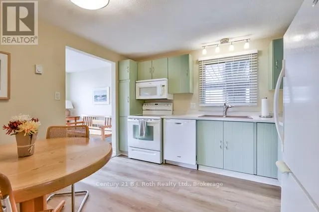 22 TAMARACK DRIVE