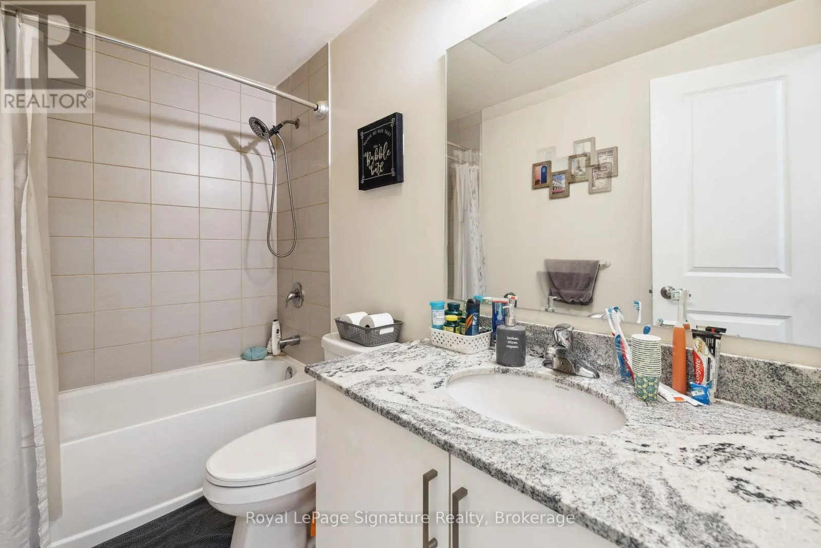 102 - 17 SPOONER CRESCENT, #102