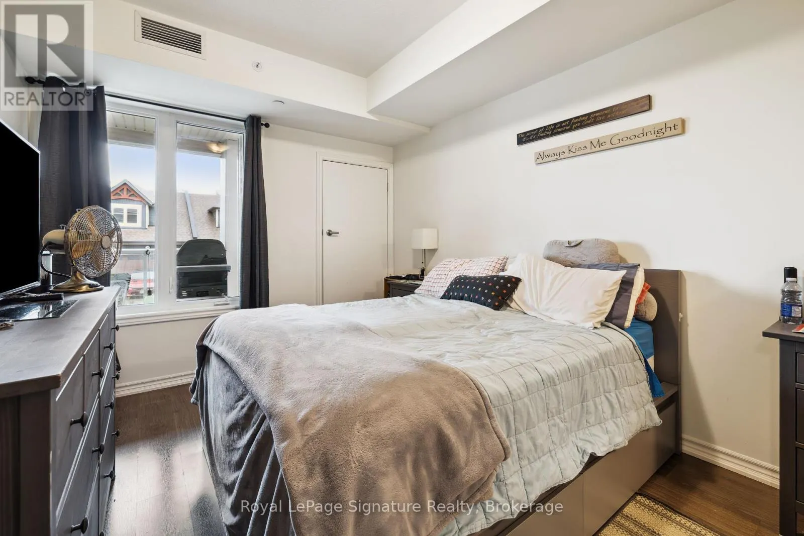 102 - 17 SPOONER CRESCENT, #102