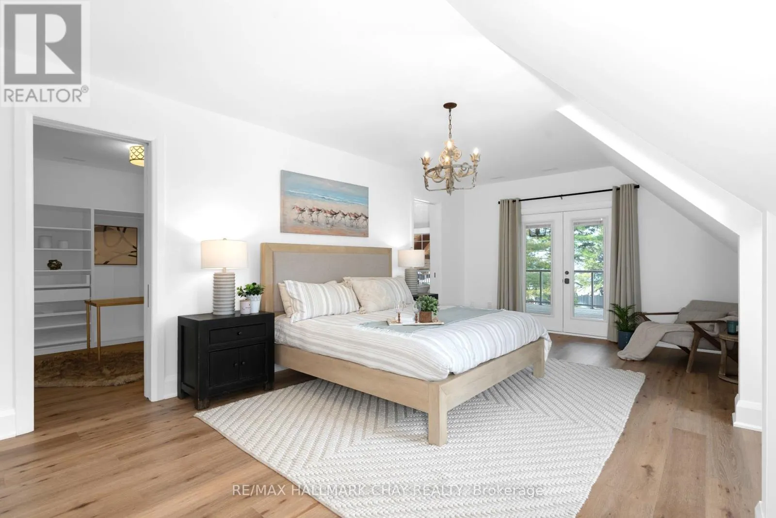 395 EASTDALE DRIVE