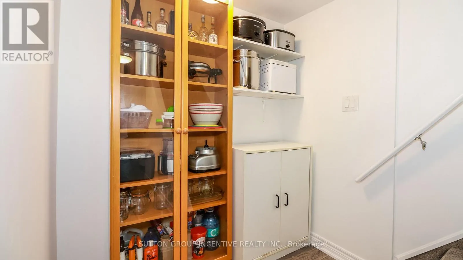 220 LETITIA STREET