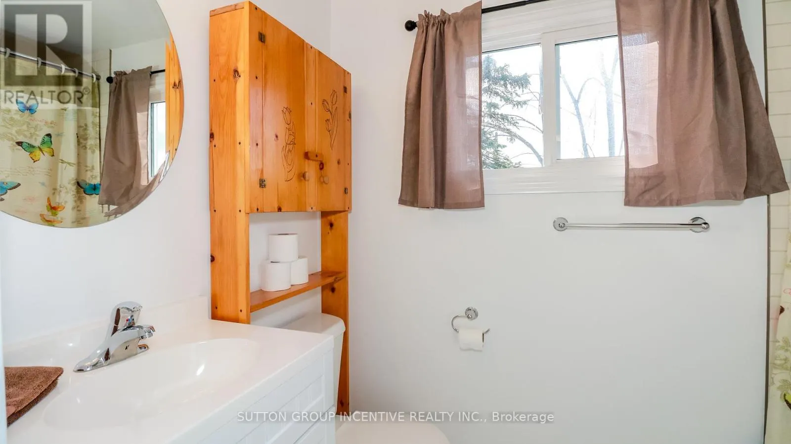 220 LETITIA STREET